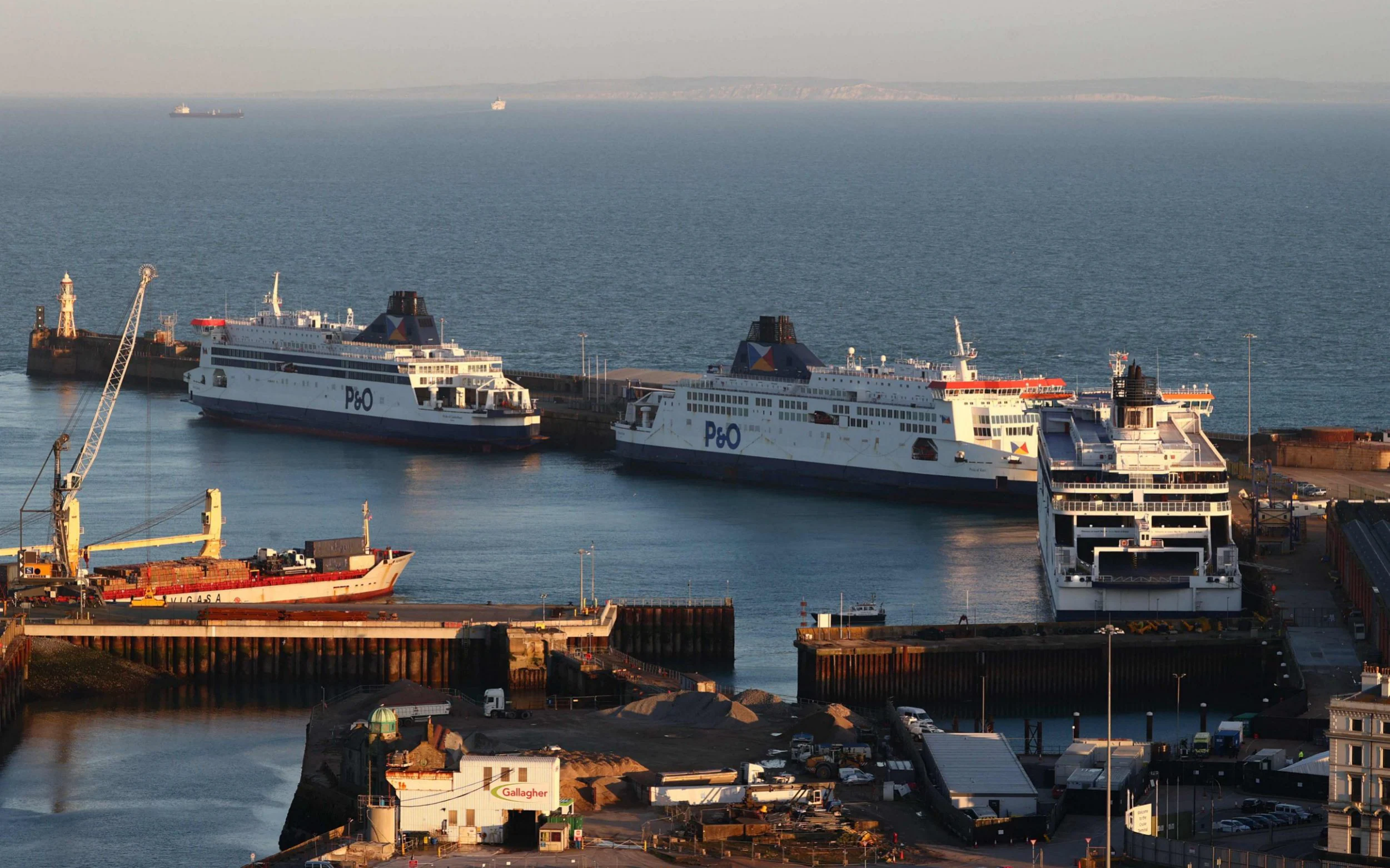Downing Street hits out at ‘fire and rehire’ by P&O Ferries after it sacks 800 staff