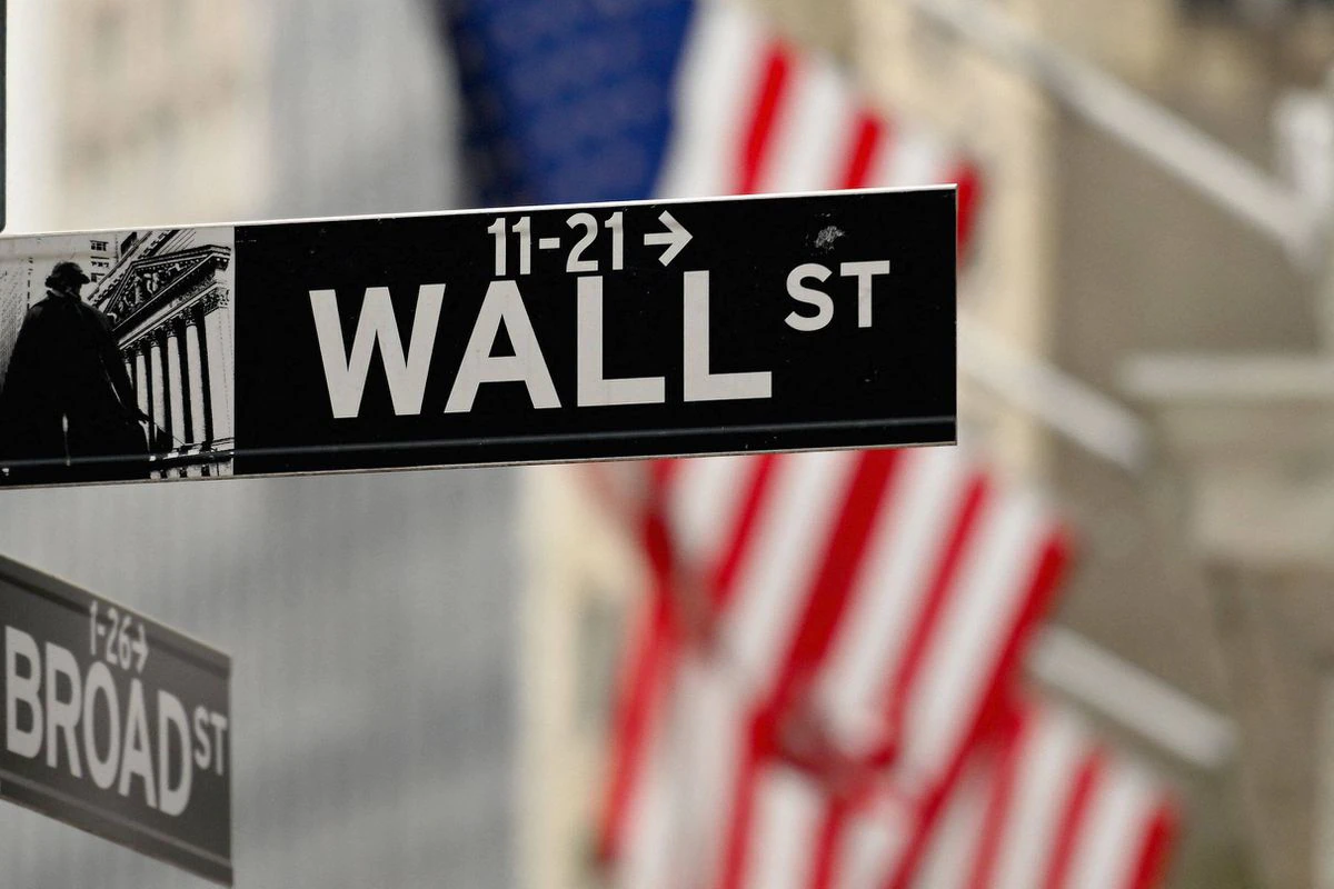 Wall Street clôture en ordre dispersé, signes d’essoufflement en vue