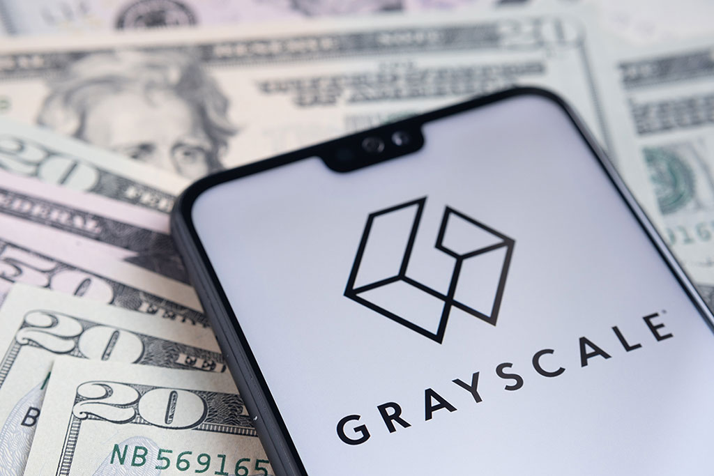 Grayscale ETF Revenue Outranks Rivals despite Outflow, Here’s Why