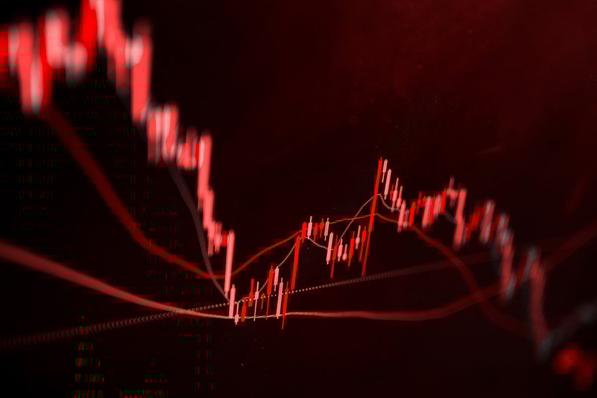 Why is Crypto Down Today? Bitcoin & Ethereum Struggle Amid Hacks & ETF Outflows
