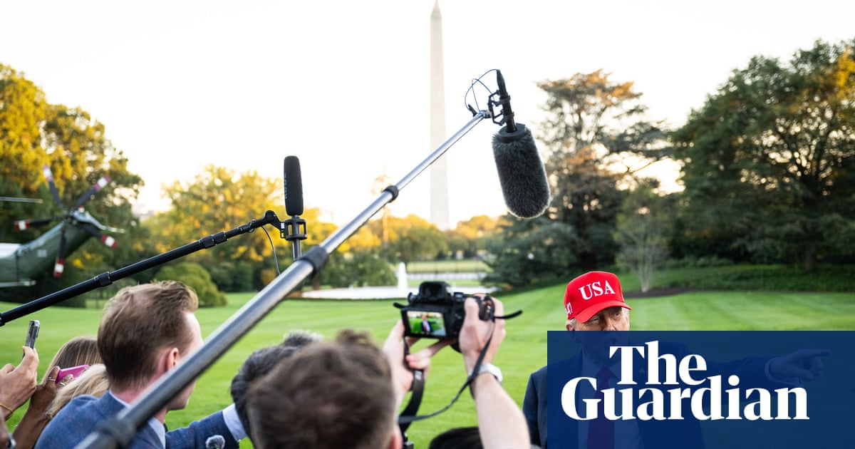 Trump news at a glance: Democrats say administration refusing shutdown talks as president repeats threat of firings