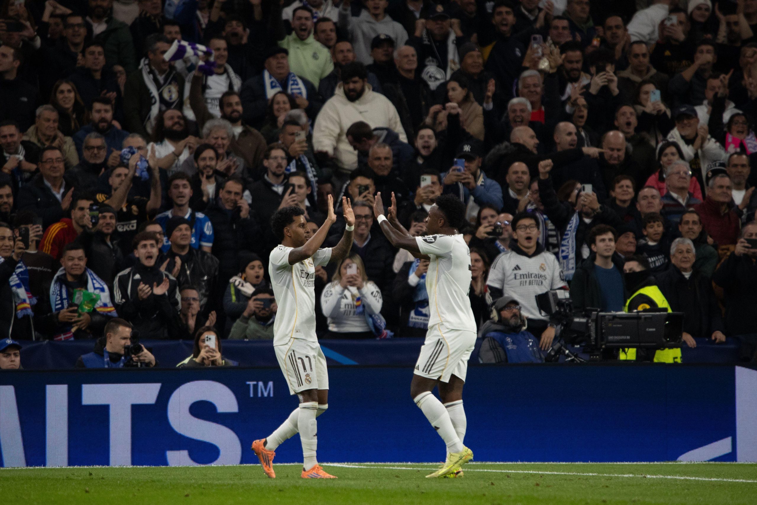 Real Madrid and Brazil superstar offered to Chelsea